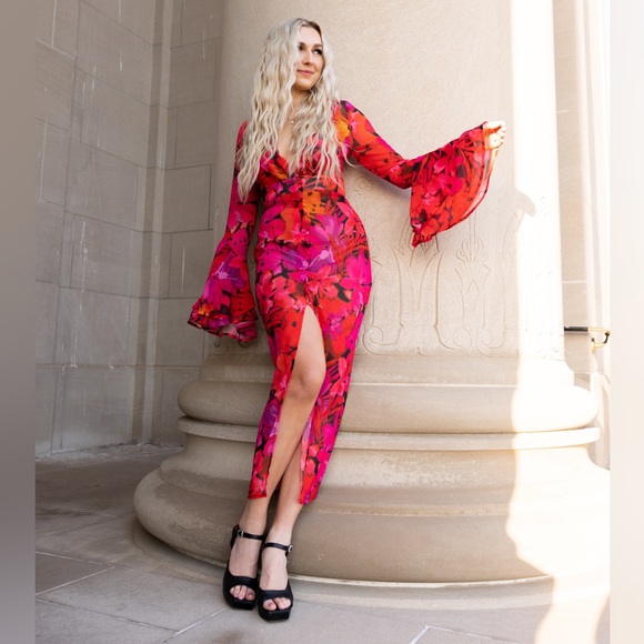 Dahlia Maxi by Hayden - Picture 1 of 2